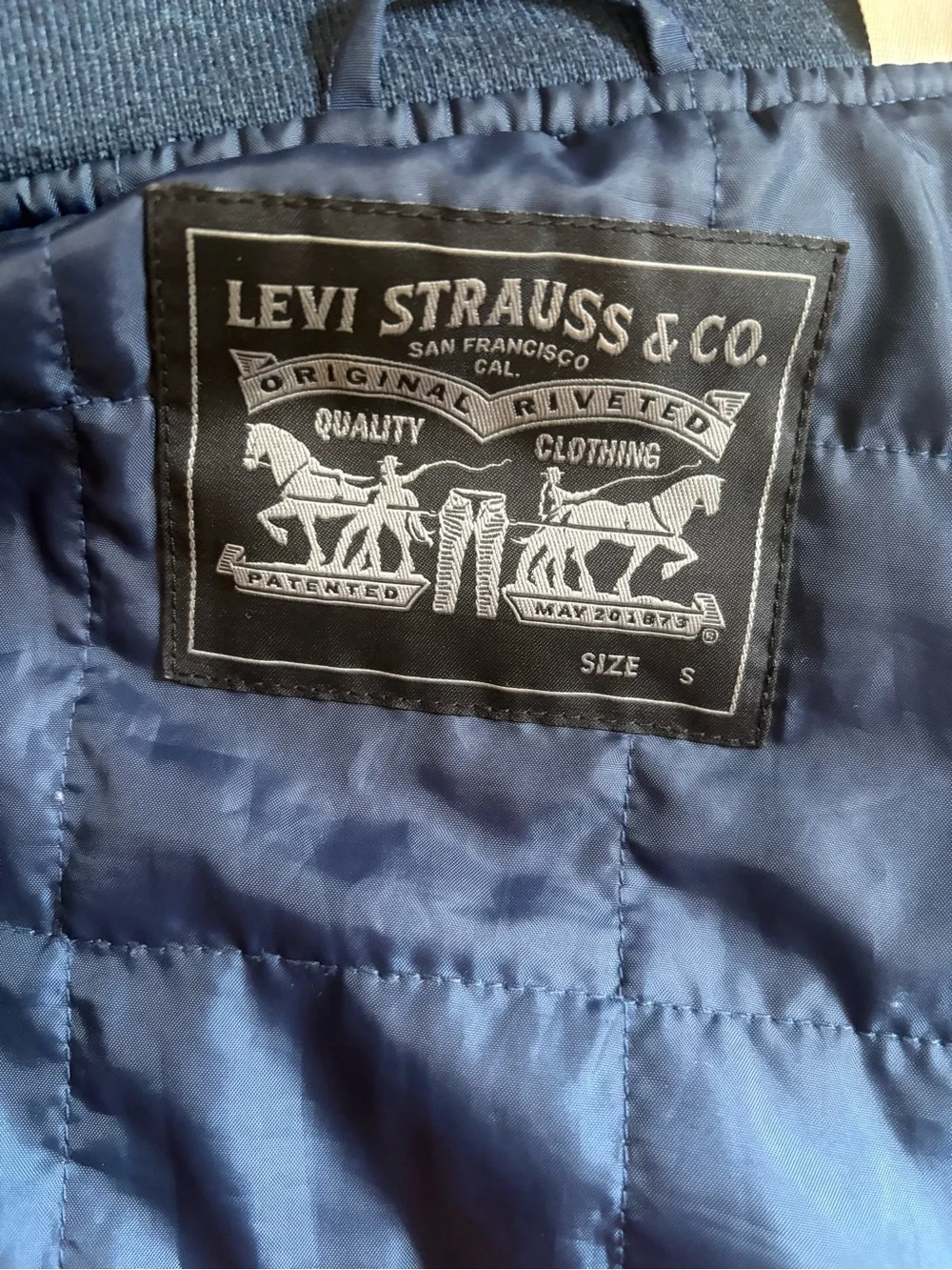 Men's Levi Navy Bomber Jacket Thermal Insulation Size Small